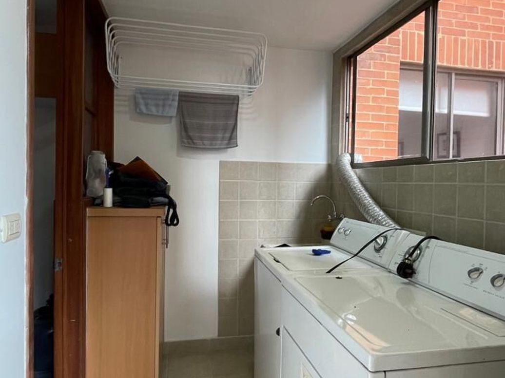 Apartamento de 3 alcobas en venta en Cerros De Los Alpes, Bogotá, 134 m² · foto 9 de 20