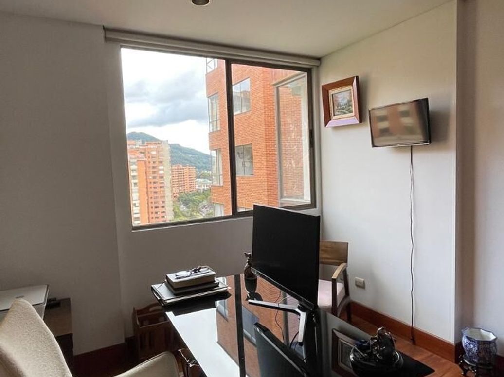 Apartamento de 3 alcobas en venta en Cerros De Los Alpes, Bogotá, 134 m² · foto 16 de 20