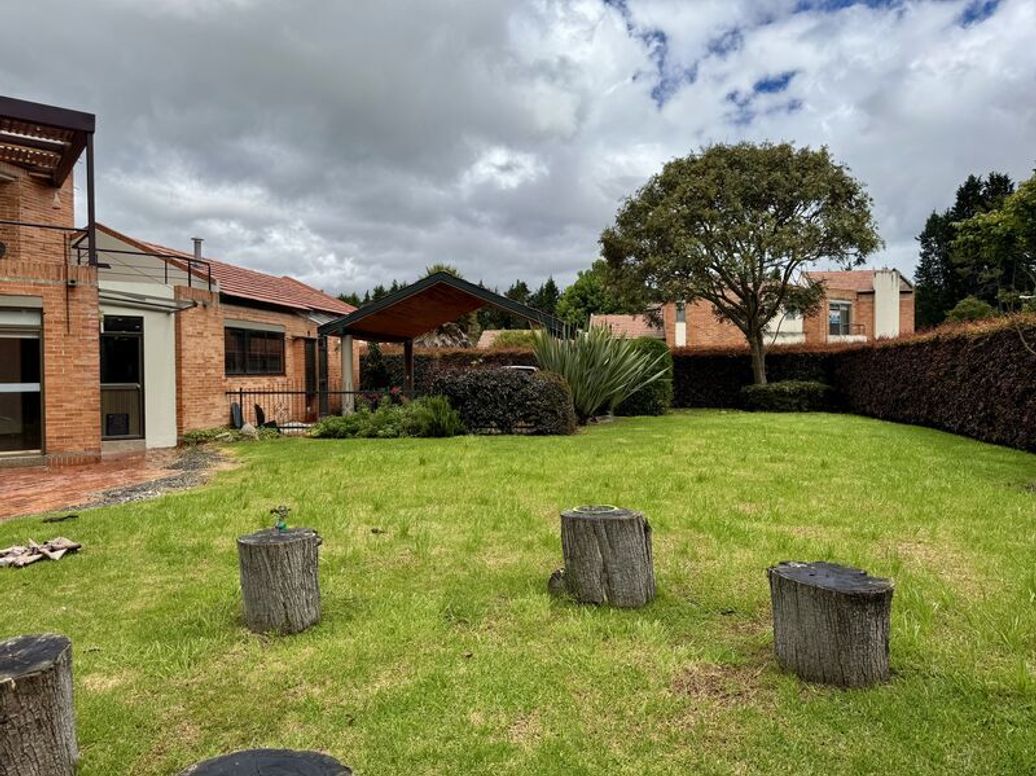 Casa de 3 alcobas en arriendo en Casa Blanca, Bogotá, 255 m² · foto 4 de 20