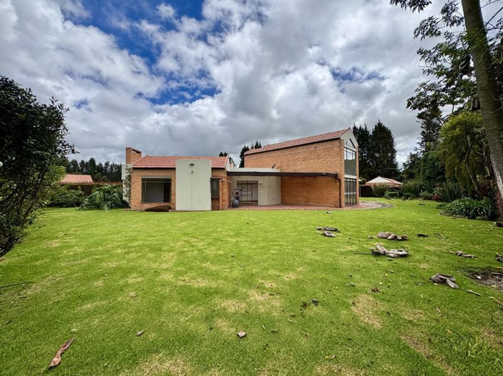 Casa de 3 alcobas en arriendo en Casa Blanca, Bogotá, 255 m² · foto 5 de 20