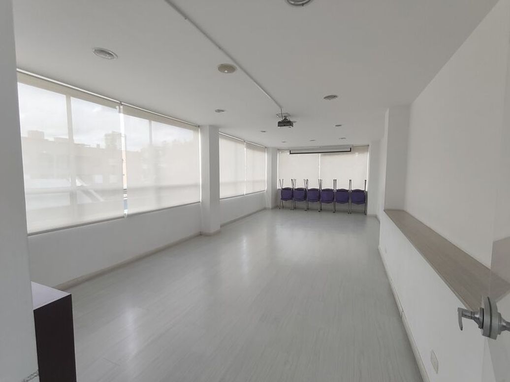 Casa de 5 alcobas en venta en Niza Norte, Bogotá, 646 m² · foto 4 de 15