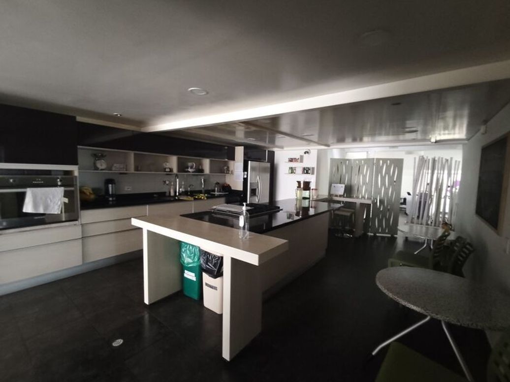 Casa de 5 alcobas en venta en Niza Norte, Bogotá, 646 m² · foto 14 de 15