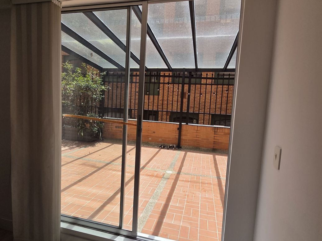 Apartamento de 2 alcobas en arriendo en Santa Barbara Occidental, Bogotá, 68 m² · foto 13 de 20