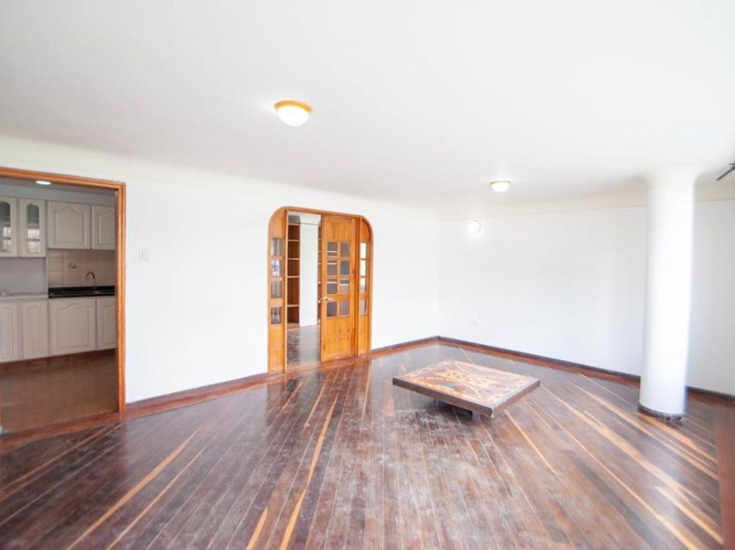 Apartamento de 4 alcobas en venta en San Luis, Bogotá, 120 m² · foto 5 de 17