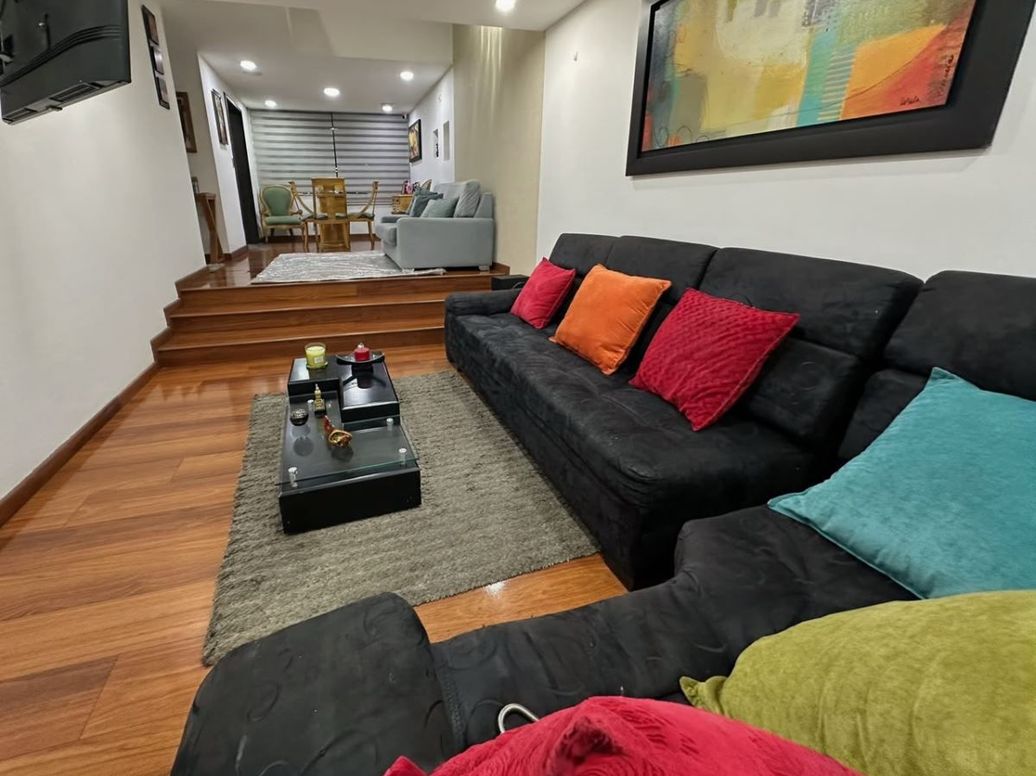 Casa de 6 alcobas en venta en Normandía, Bogotá, 144 m² · foto 3 de 20