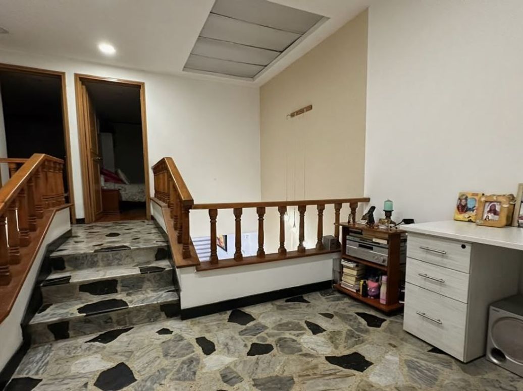 Casa de 6 alcobas en venta en Normandía, Bogotá, 144 m² · foto 15 de 20