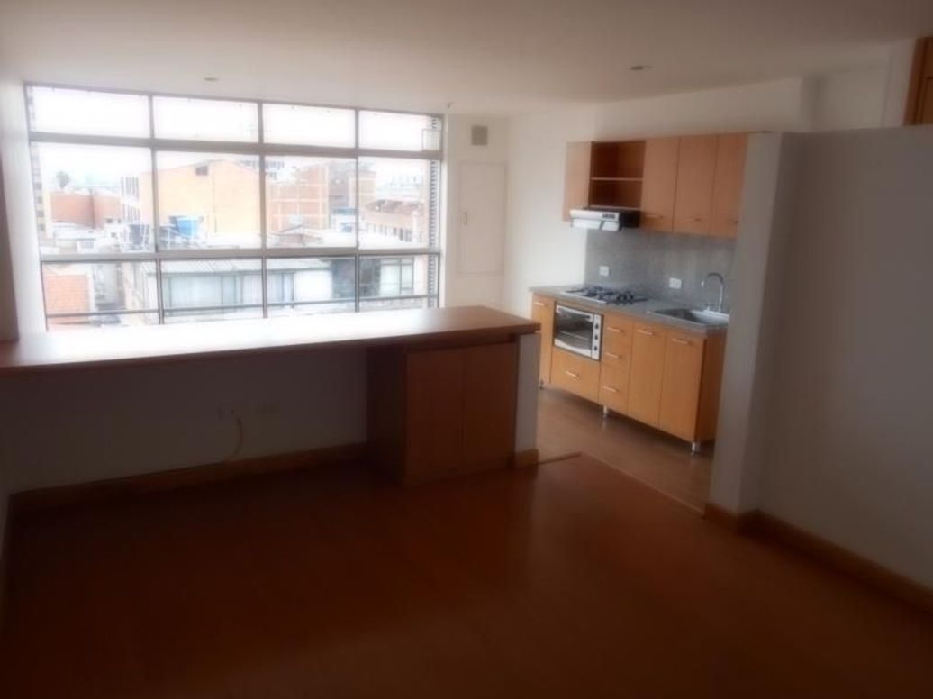 Apartaestudio en venta en Marly, Bogotá, 42 m² · foto 2 de 20
