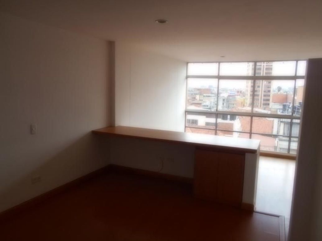 Apartaestudio en venta en Marly, Bogotá, 42 m² · foto 3 de 20