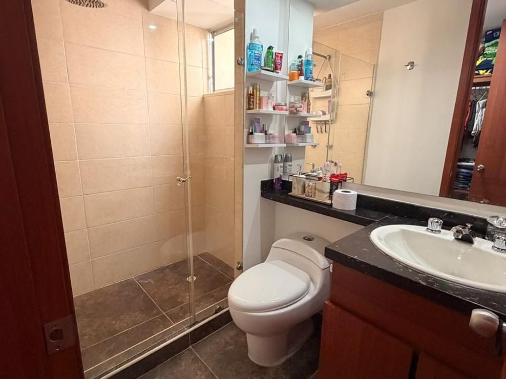 Apartamento de 3 alcobas en venta en Portales Del Norte, Bogotá, 74 m² · foto 10 de 16