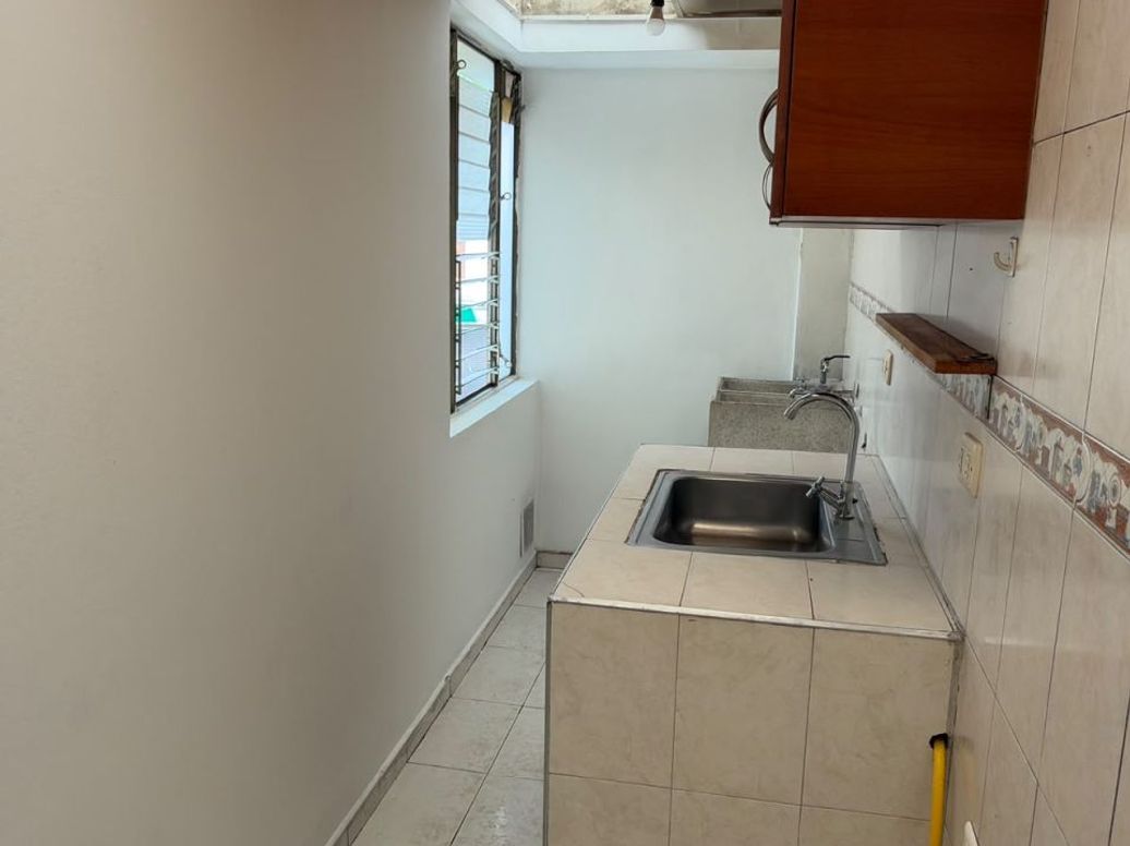 Apartamento de 3 alcobas en arriendo en Santa Rosita, Bogotá, 55 m² · foto 4 de 14