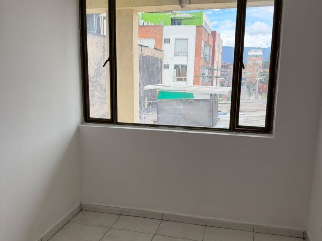 Apartamento de 3 alcobas en arriendo en Santa Rosita, Bogotá, 55 m² · foto 7 de 14