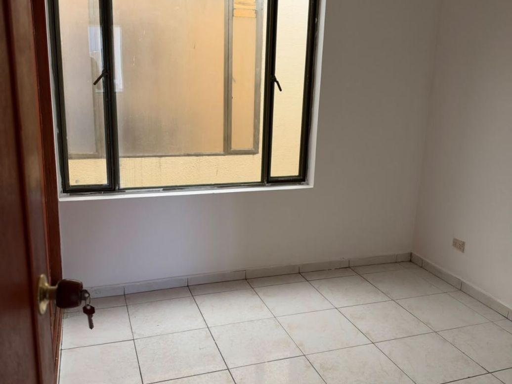 Apartamento de 3 alcobas en arriendo en Santa Rosita, Bogotá, 55 m² · foto 8 de 14