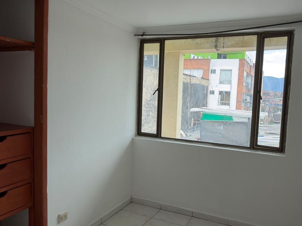 Apartamento de 3 alcobas en arriendo en Santa Rosita, Bogotá, 55 m² · foto 11 de 14