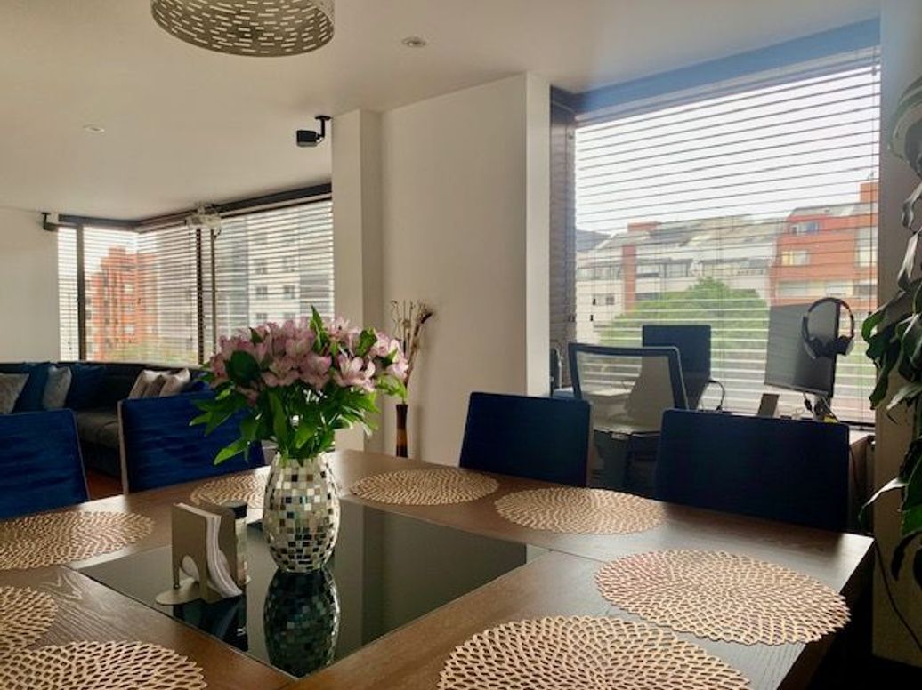 Apartamento de 3 alcobas en venta en Campo Alegre, Bogotá, 131 m² · foto 16 de 20