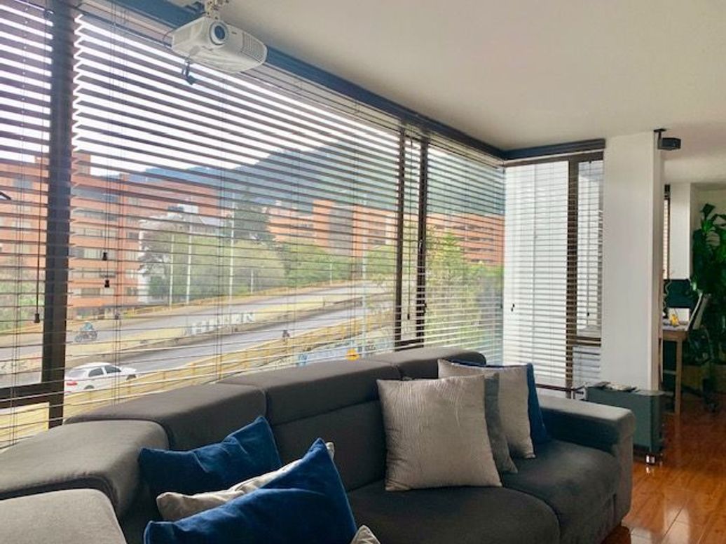 Apartamento de 3 alcobas en venta en Campo Alegre, Bogotá, 131 m² · foto 12 de 20