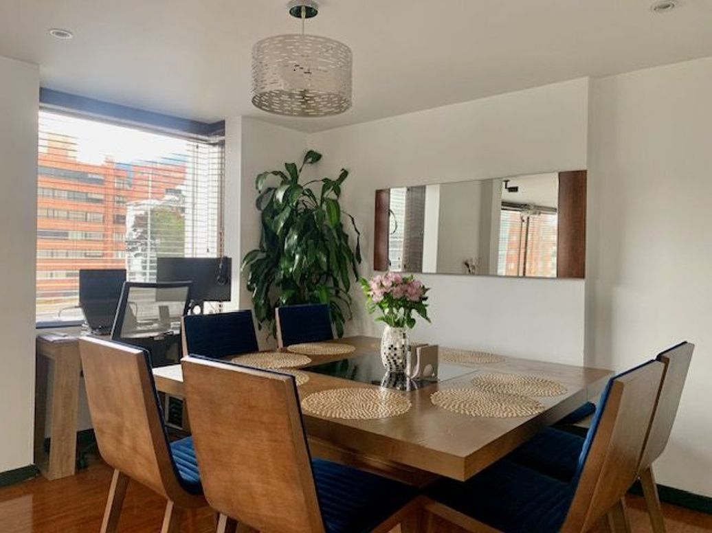 Apartamento de 3 alcobas en venta en Campo Alegre, Bogotá, 131 m² · foto 13 de 20