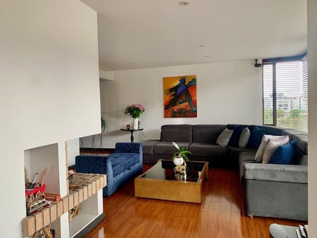 Apartamento de 3 alcobas en venta en Campo Alegre, Bogotá, 131 m² · foto 19 de 20