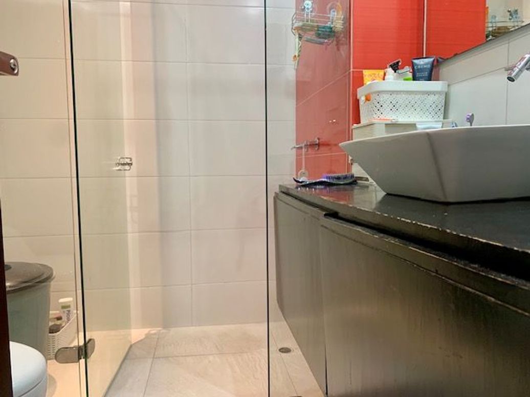 Apartamento de 3 alcobas en venta en Campo Alegre, Bogotá, 131 m² · foto 2 de 20