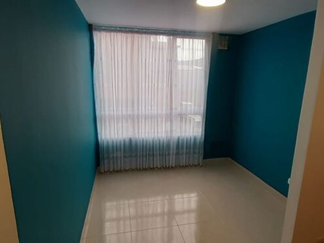 Apartamento de 2 alcobas en venta en Ricaurte, Bogotá, 37 m² · foto 2 de 10