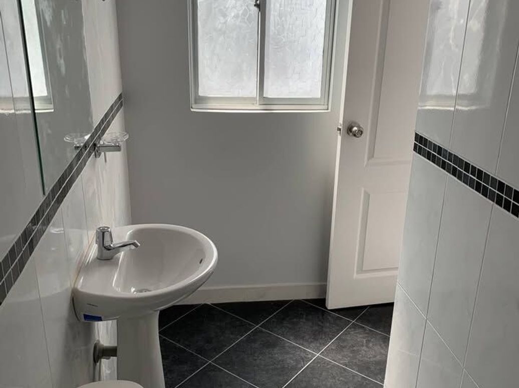 Casa de 7 alcobas en venta en Santa Rosa, Bogotá, 298 m² · foto 6 de 9