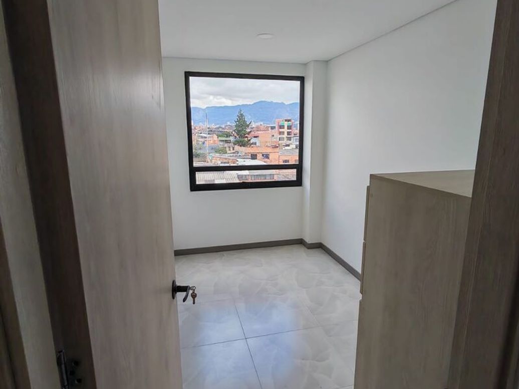 Apartamento de 3 alcobas en venta en Libertador, Bogotá, 66 m² · foto 10 de 16