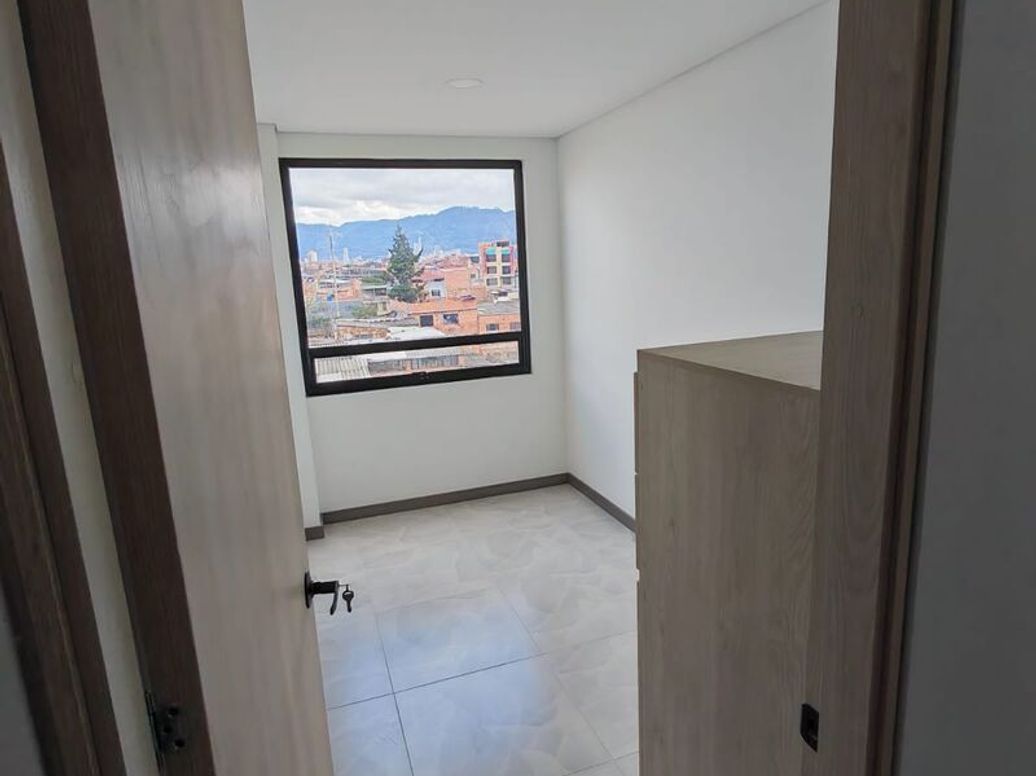 Apartamento de 3 alcobas en venta en Libertador, Bogotá, 66 m² · foto 12 de 16