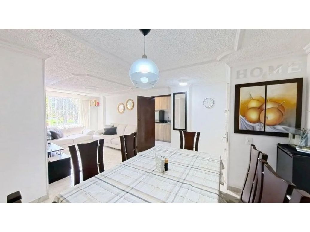 Apartamento de 3 alcobas en venta en Teusaquillo, Bogotá, 82 m² · foto 2 de 10