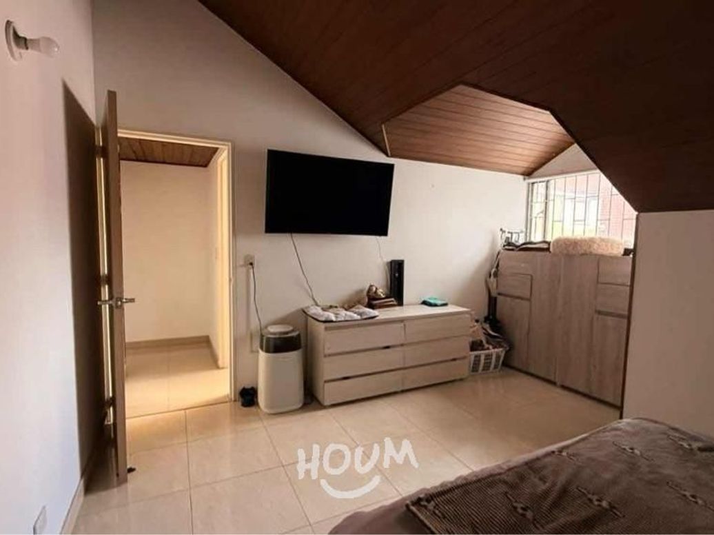 Casa de 4 alcobas en arriendo en Los Cedritos, Bogotá, 136 m² · foto 9 de 17