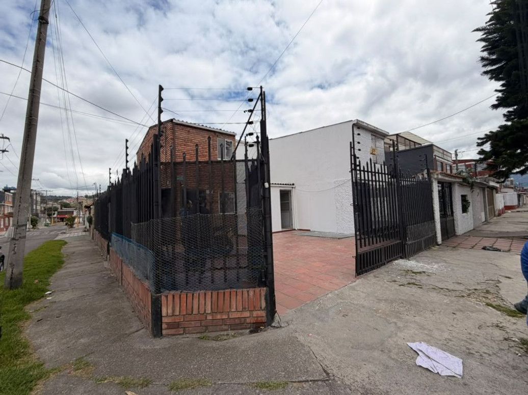 Casa de 3 alcobas en arriendo en La Serena, Bogotá, 150 m² · foto 2 de 20