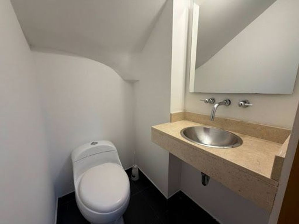 Casa de 5 alcobas en arriendo en Arrayanes, Bogotá, 170 m² · foto 8 de 20