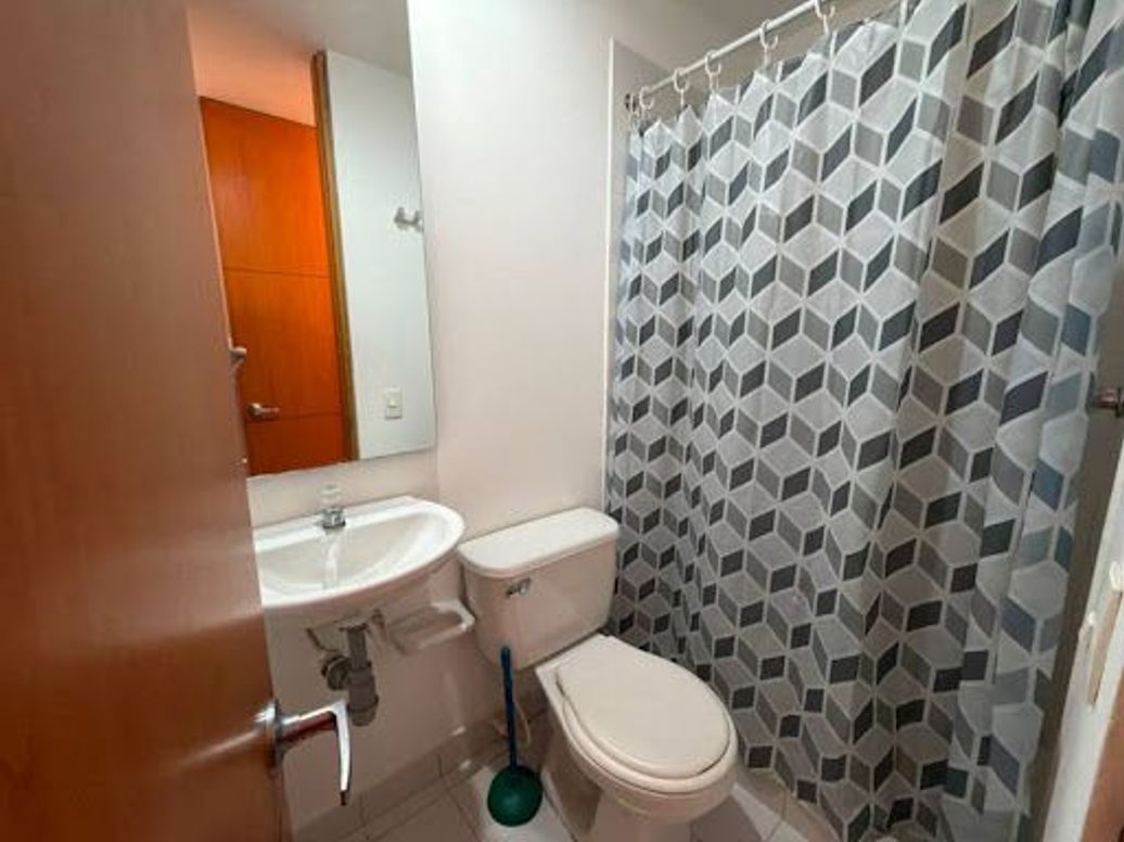Casa de 5 alcobas en arriendo en Arrayanes, Bogotá, 170 m² · foto 10 de 20