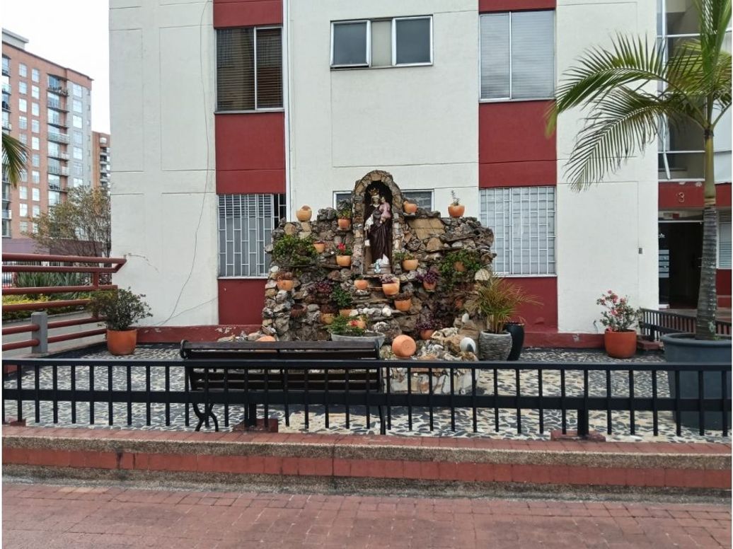 Apartamento de 3 alcobas en venta en Prado Veraniego Norte, Bogotá, 89 m² · foto 3 de 20