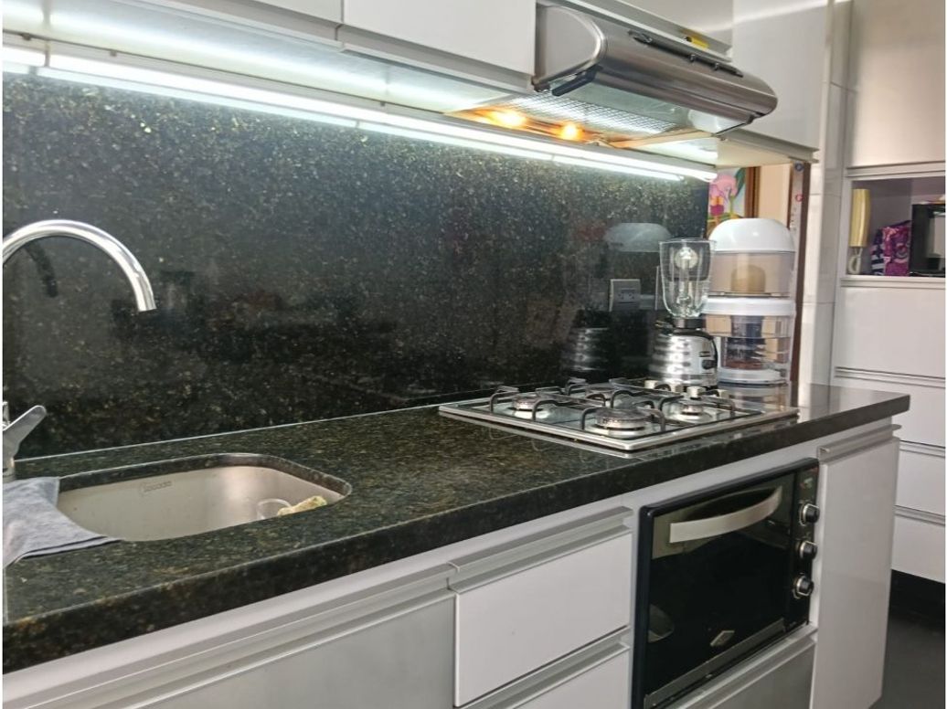 Apartamento de 3 alcobas en venta en Prado Veraniego Norte, Bogotá, 89 m² · foto 8 de 20