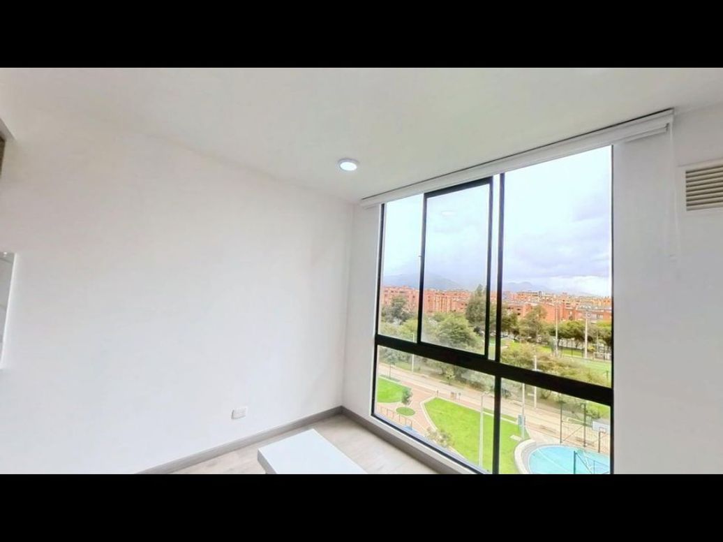 Apartamento de 1 alcoba en venta en Mazurén, Bogotá, 31 m² · foto 2 de 20