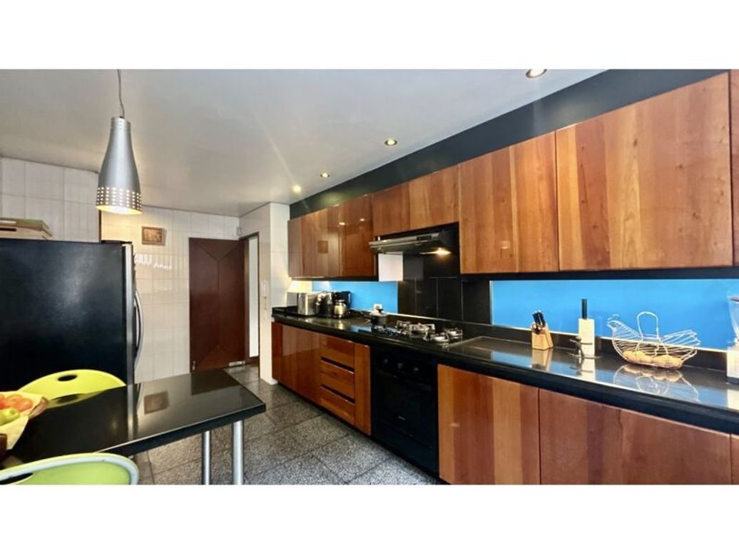 Apartamento de 3 alcobas en arriendo en Bellavista, Bogotá, 245 m² · foto 10 de 20