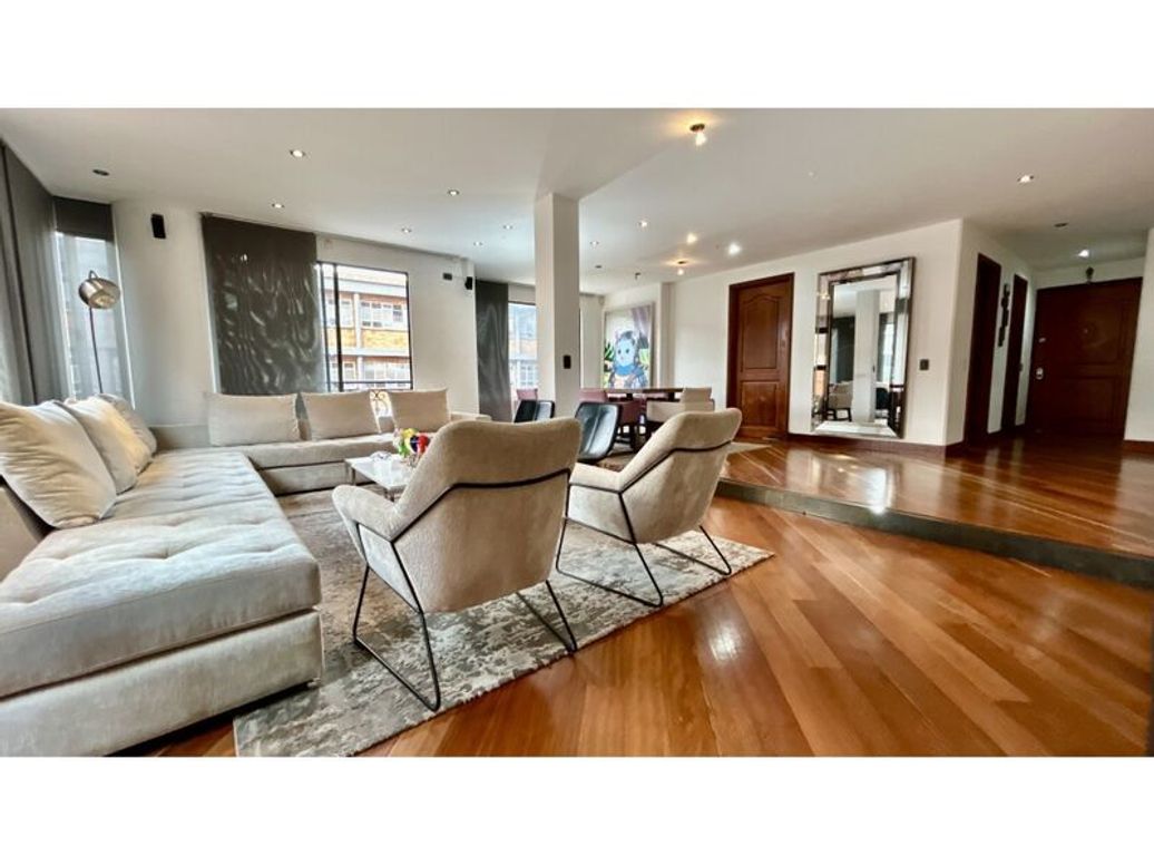 Apartamento de 3 alcobas en venta en Santa Bibiana, Bogotá, 186 m² · foto 2 de 20