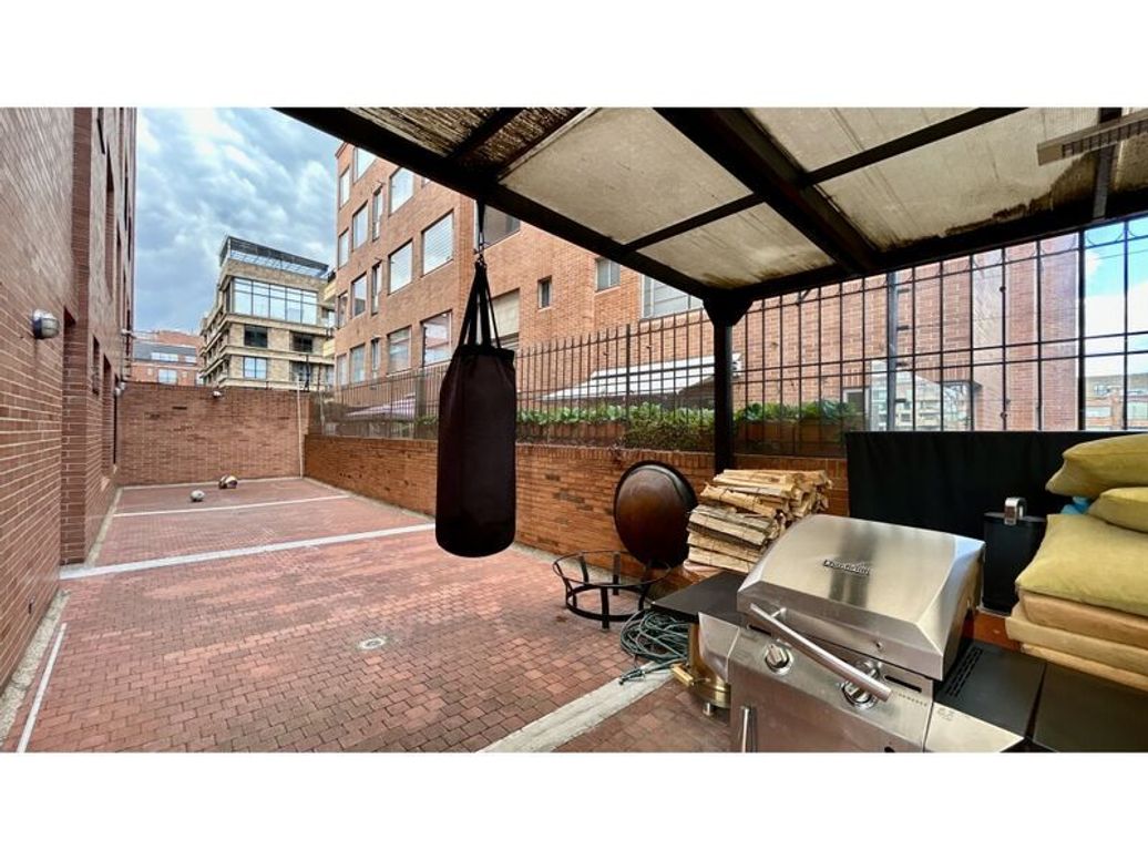 Apartamento de 3 alcobas en venta en Santa Bibiana, Bogotá, 186 m² · foto 8 de 20
