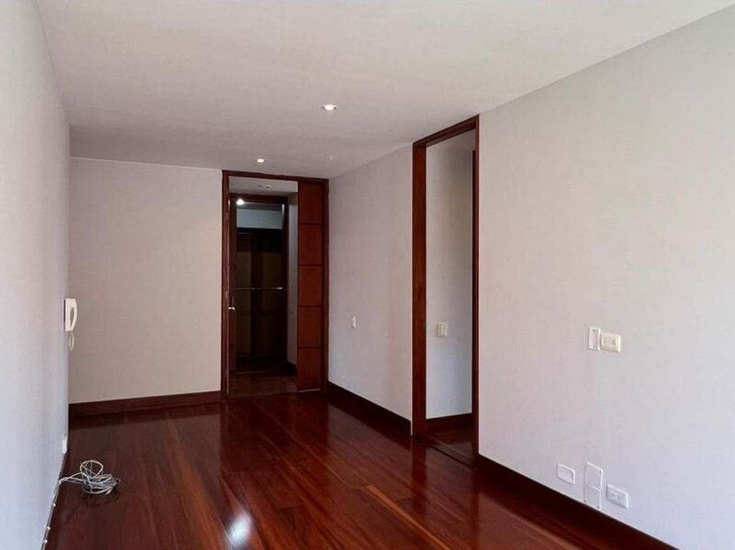 Apartamento de 4 alcobas en arriendo en Chicó Norte, Bogotá, 269 m² · foto 18 de 20