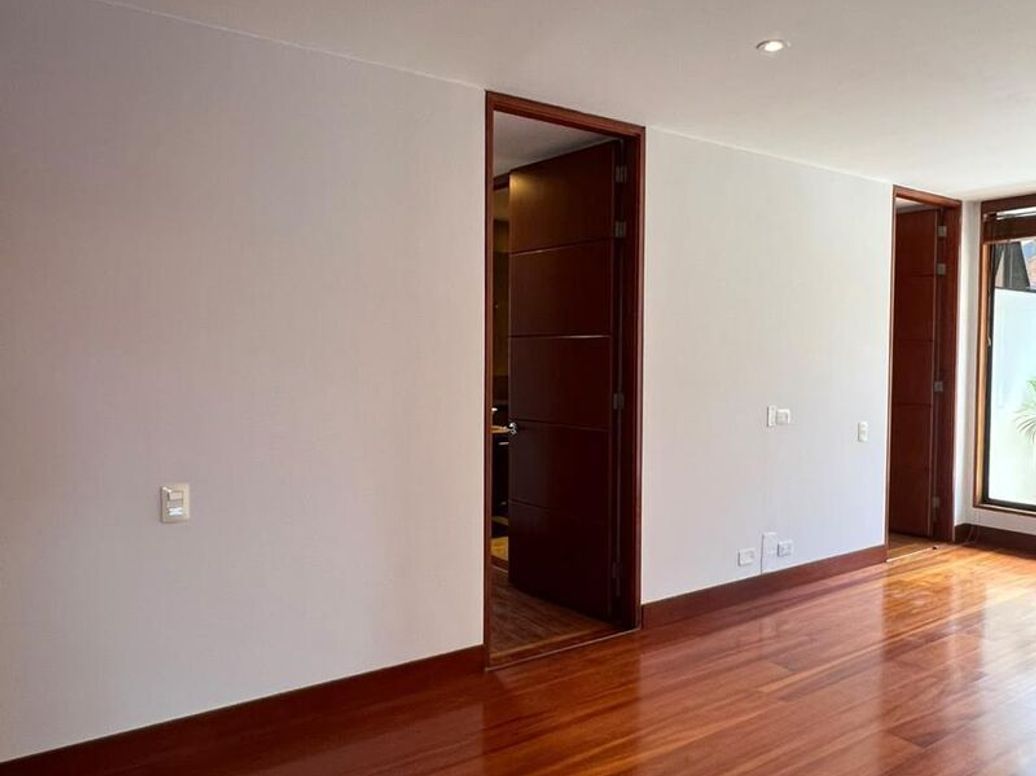 Apartamento de 4 alcobas en arriendo en Chicó Norte, Bogotá, 269 m² · foto 10 de 20