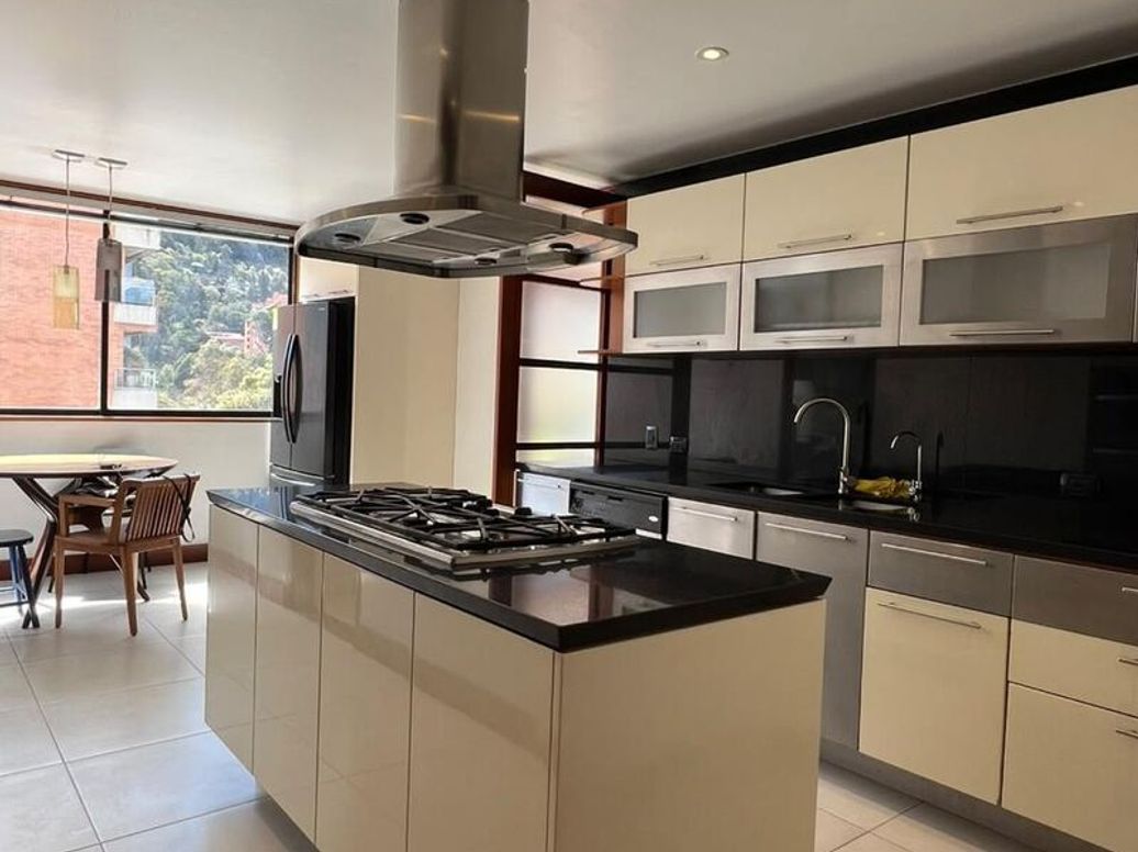 Apartamento de 4 alcobas en arriendo en Chicó Norte, Bogotá, 269 m² · foto 6 de 20
