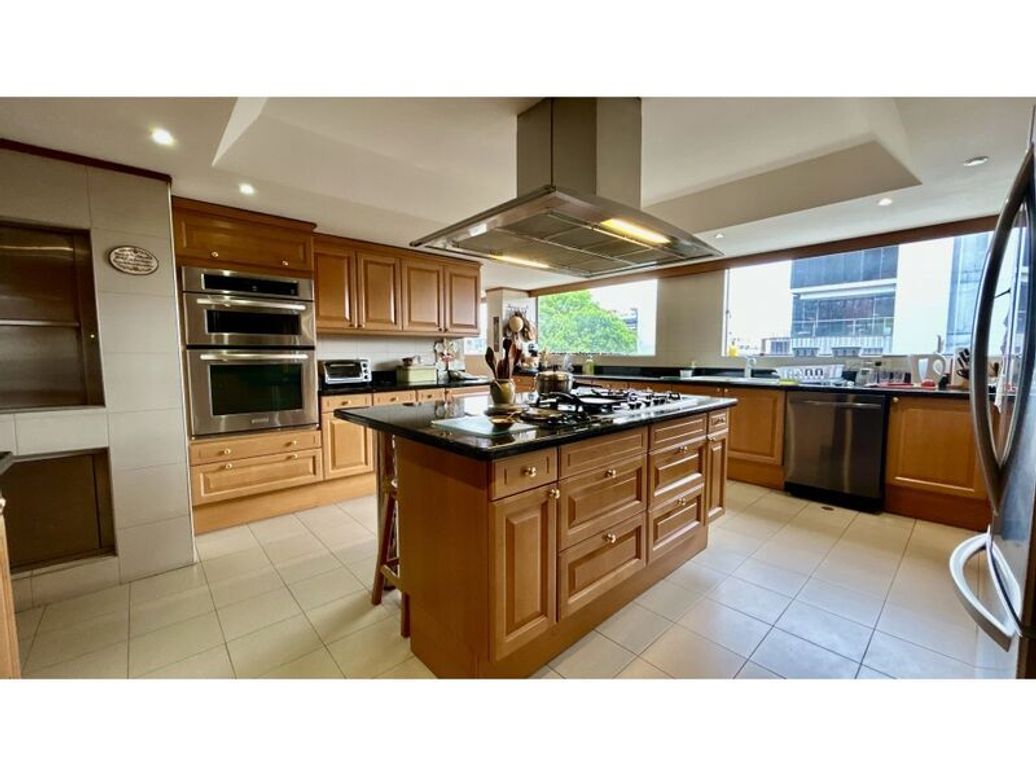 Apartamento de 4 alcobas en venta en El Retiro, Bogotá, 416 m² · foto 9 de 20
