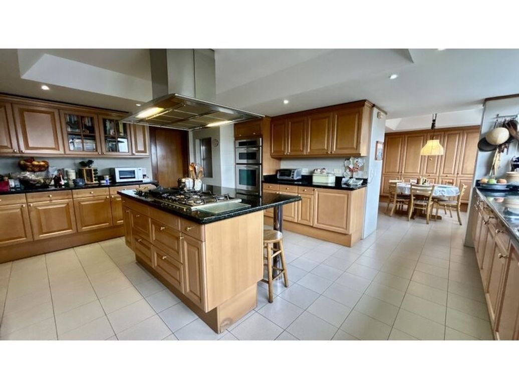 Apartamento de 4 alcobas en venta en El Retiro, Bogotá, 416 m² · foto 10 de 20