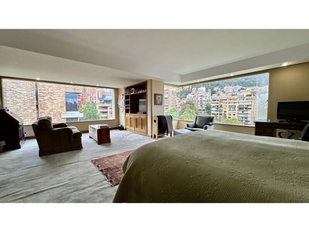 Apartamento de 4 alcobas en venta en El Retiro, Bogotá, 416 m² · foto 16 de 20