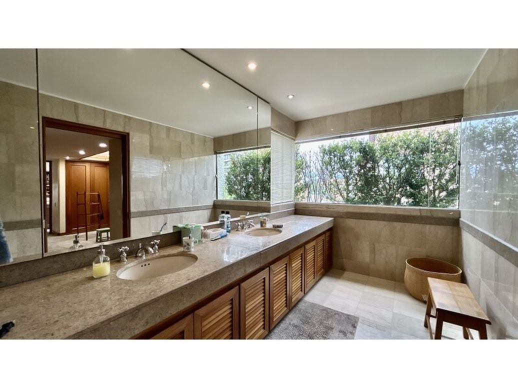 Apartamento de 4 alcobas en venta en El Retiro, Bogotá, 416 m² · foto 18 de 20