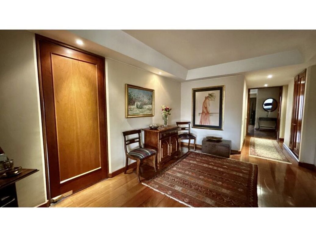 Apartamento de 4 alcobas en venta en El Retiro, Bogotá, 416 m² · foto 7 de 20