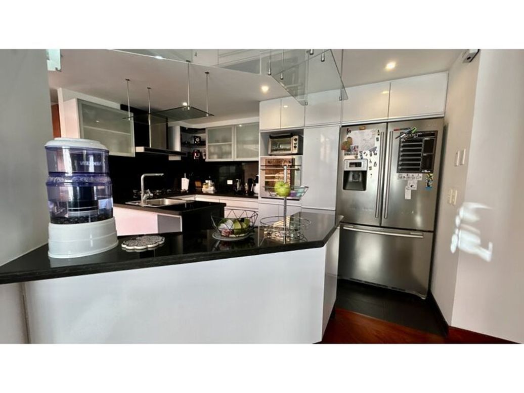 Casa de 3 alcobas en venta en Bella Suiza, Bogotá, 218 m² · foto 8 de 20