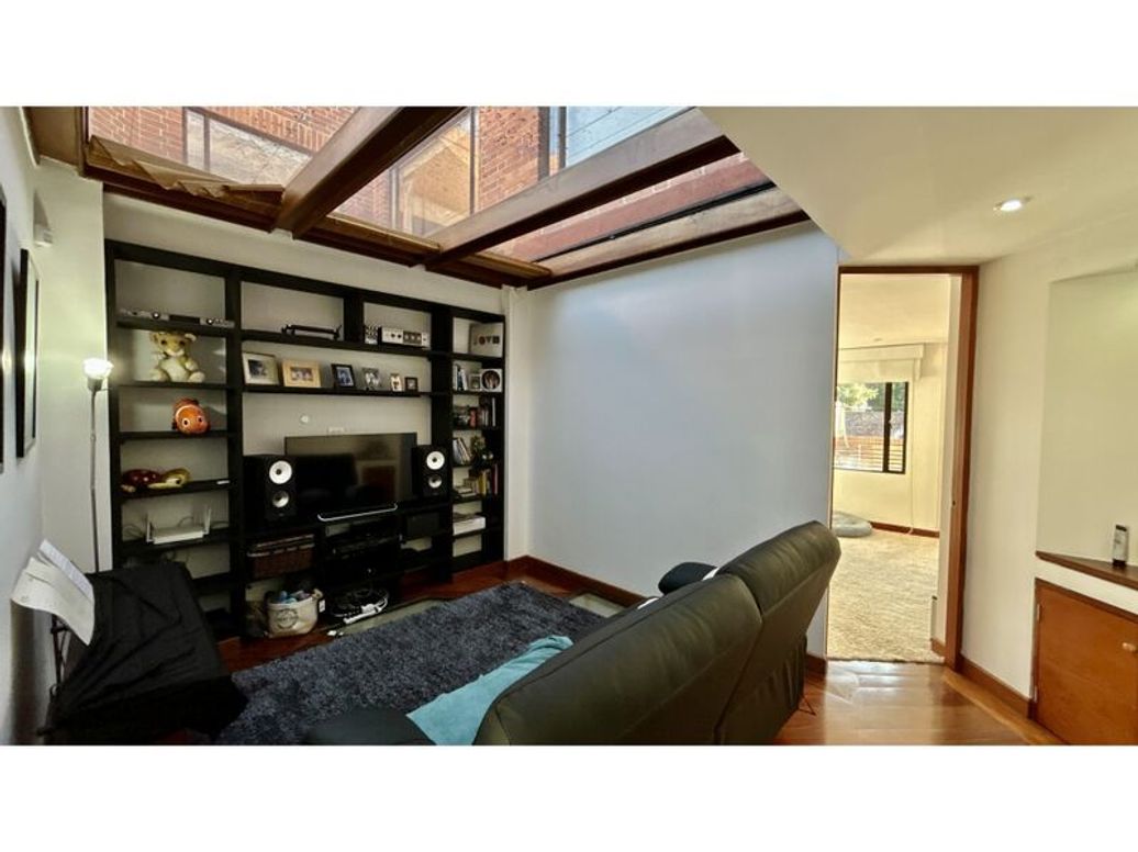 Casa de 3 alcobas en venta en Bella Suiza, Bogotá, 218 m² · foto 17 de 20