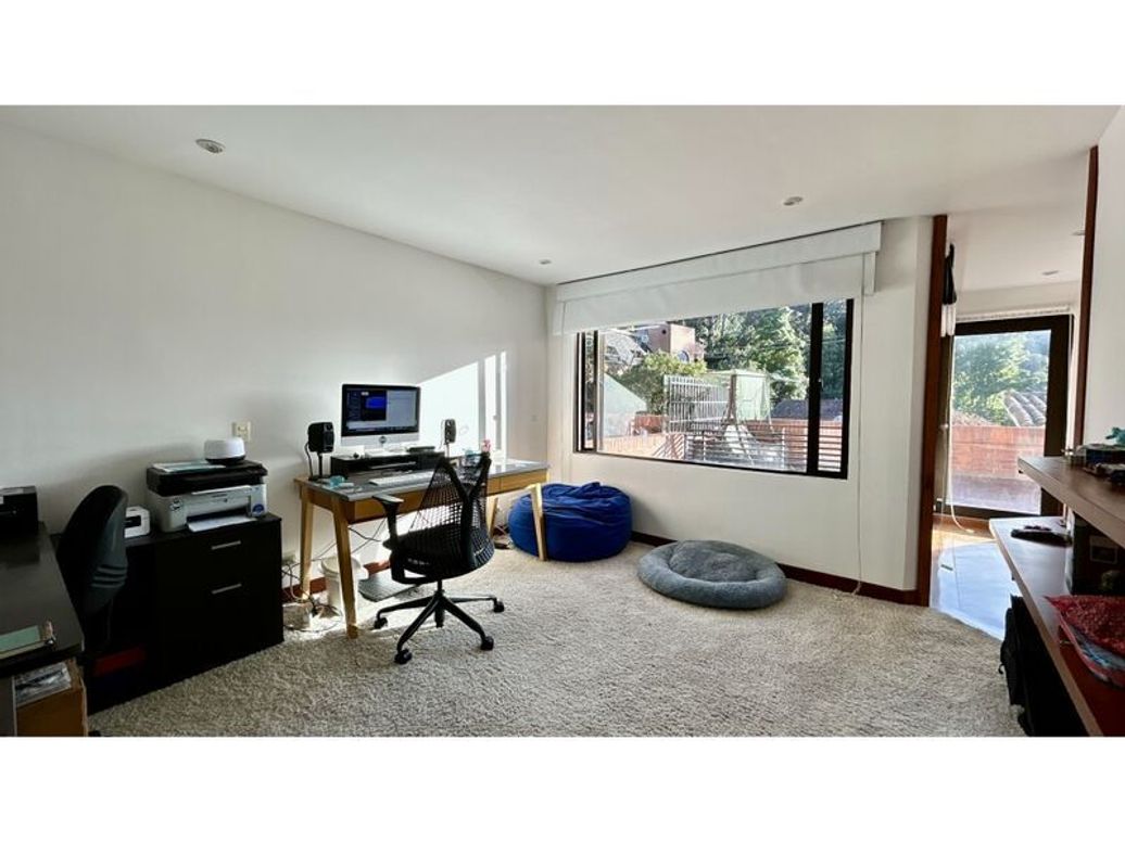Casa de 3 alcobas en venta en Bella Suiza, Bogotá, 218 m² · foto 18 de 20