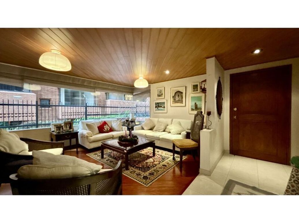 Apartamento de 3 alcobas en venta en Bellavista, Bogotá, 146 m² · foto 2 de 20