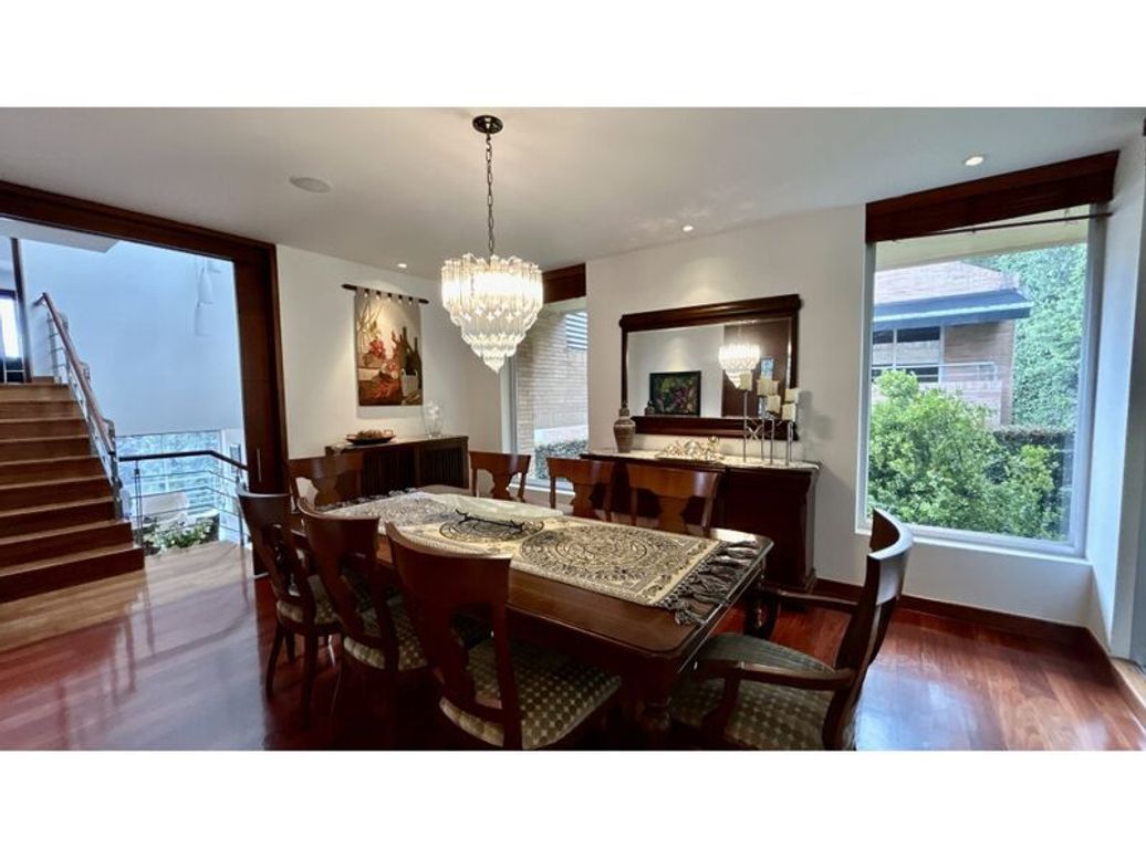 Casa de 4 alcobas en venta en Niza Suba, Bogotá, 390 m² · foto 8 de 20